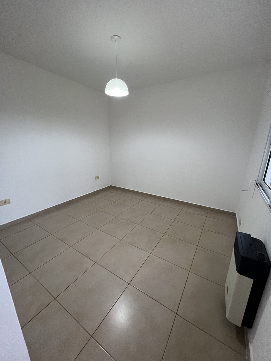 Hipólito Irigoyen 3200 -Sauce 41-