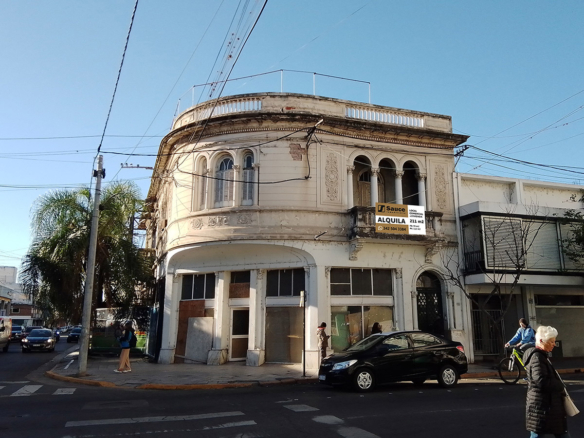 Junín esq. Rivadavia