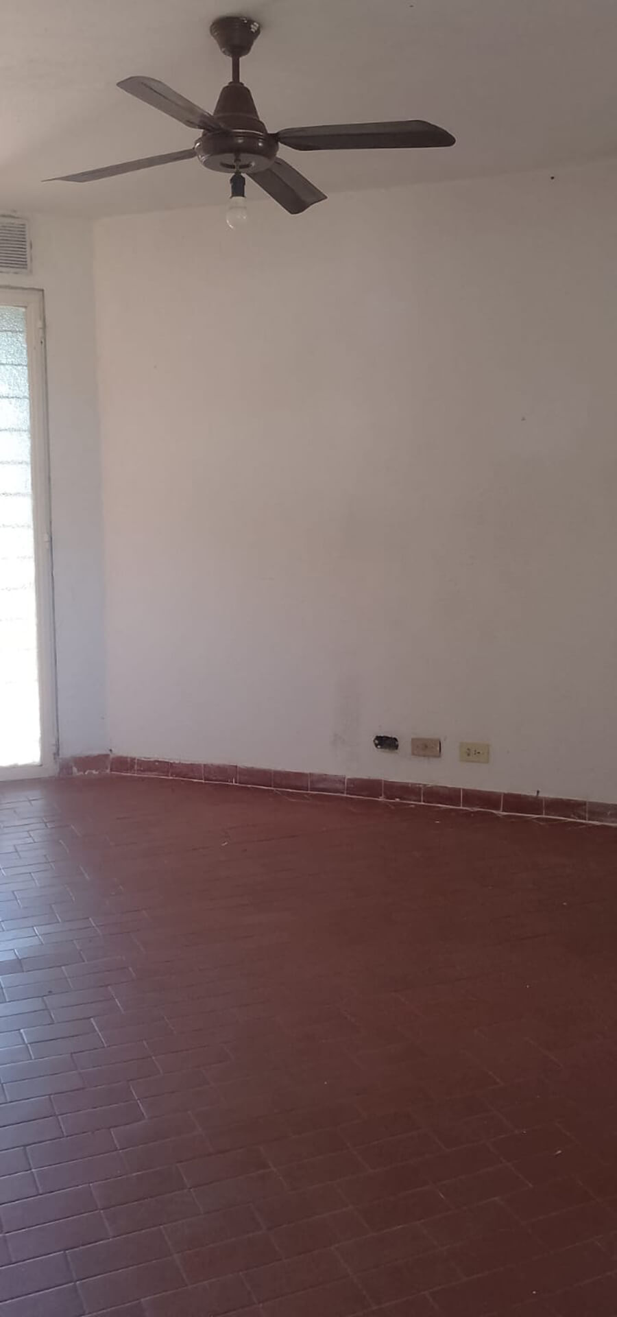 prop1745-005 Barrio Centenario